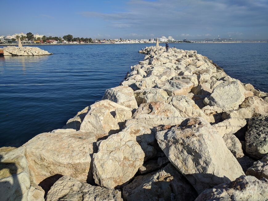 Пляж Кастела (Kastela beach)