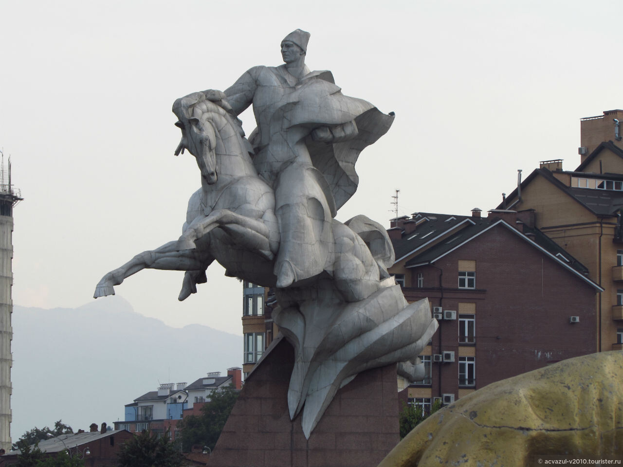 Памятник плиеву на кубе