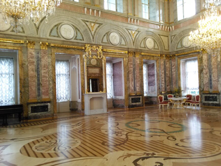 Зал Мраморного дворца