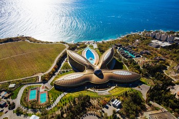 Санкции США помогли крымскому курорту стать лучшим в мире