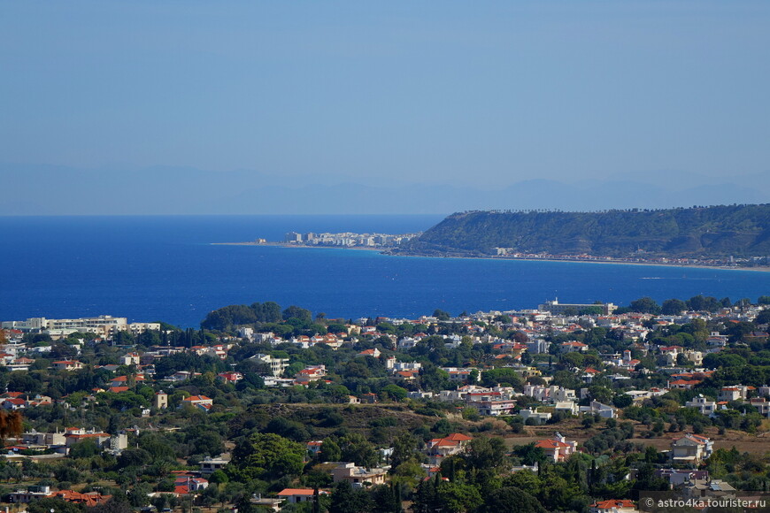 Северная часть города Родос с аквариумом и чудными песочными пляжами. Хорошо виден берег Турции.