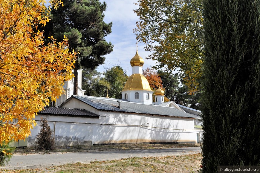 Православная церковь в Душанбе и русское кладбище