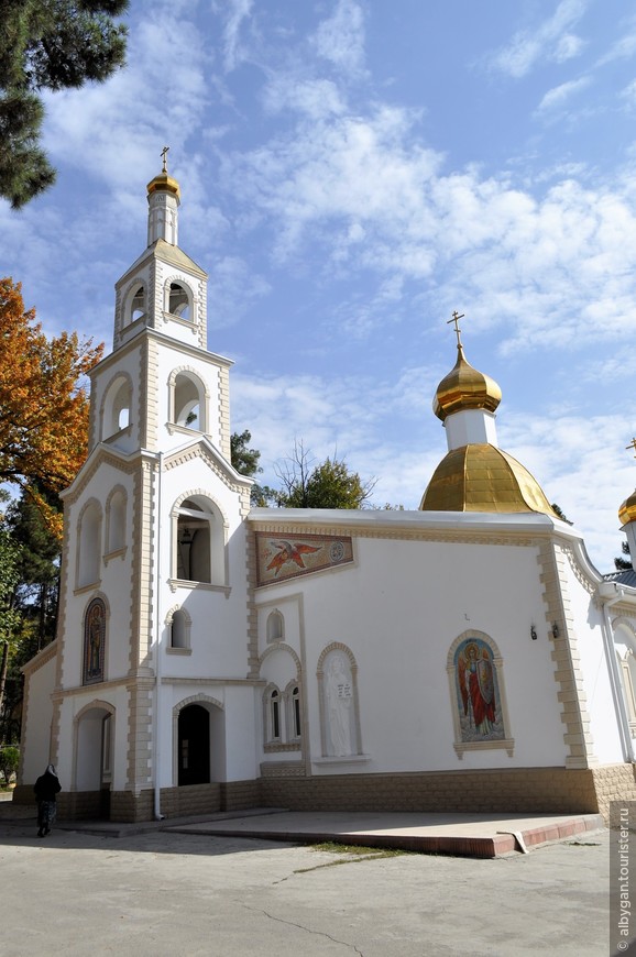 Православная церковь в Душанбе и русское кладбище