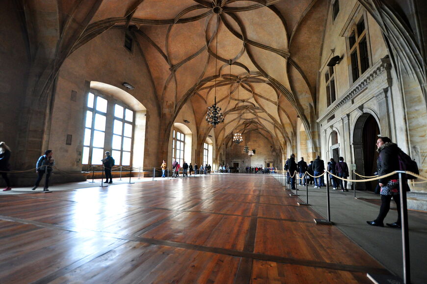 Старый королевский дворец в Праге
