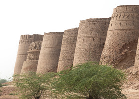 Пакистан, великие развалины. Форт Деравар