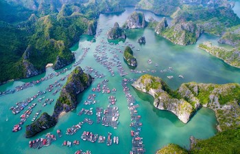 Залив Лан Ха во Вьетнаме привлекает всё больше туристов 