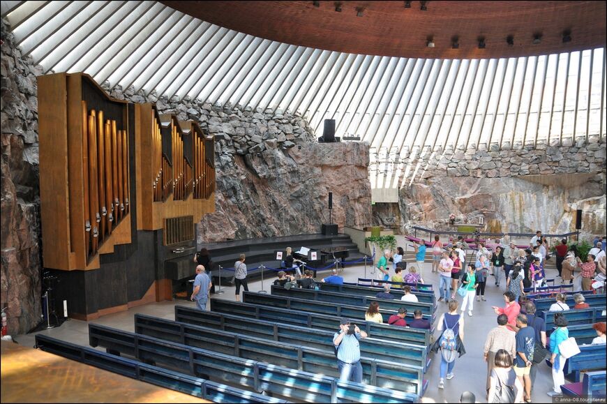 Церковь в скале в Хельсинки (Темппелиаукио)
