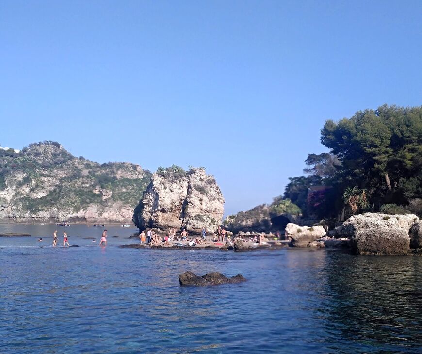 Пляж острова Isola Bella