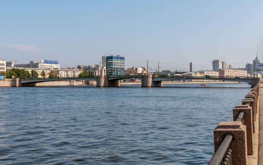 Гренадерский мост в Санкт-Петербурге