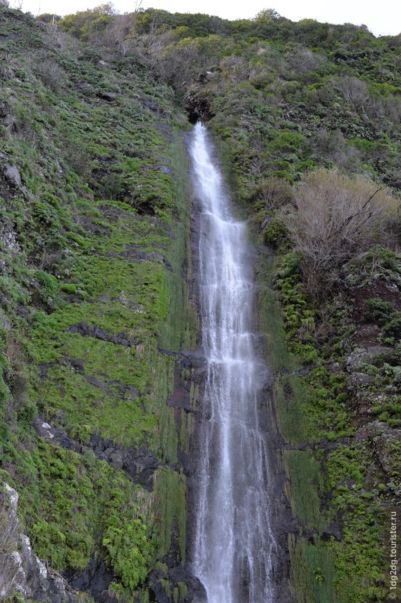 Мадейра. Деревушка Santana. Водопад «Фата невесты». Лавовые бассейны. Водопад «Глубокая глотка»
