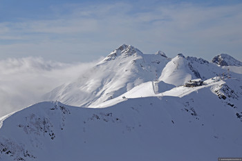 В Сочи часть горнолыжных трасс закрыта из-за сильного снегопада