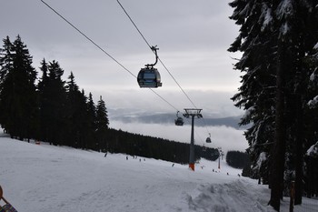 В горах Чехии на подъёмнике были заблокированы более 70 туристов 