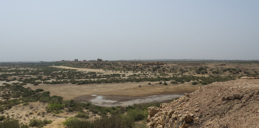 Пакистан, великие развалины. Каменное кружево некрополя Татты