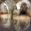Крипты церквей в Венеции очень часто затоплены водой.