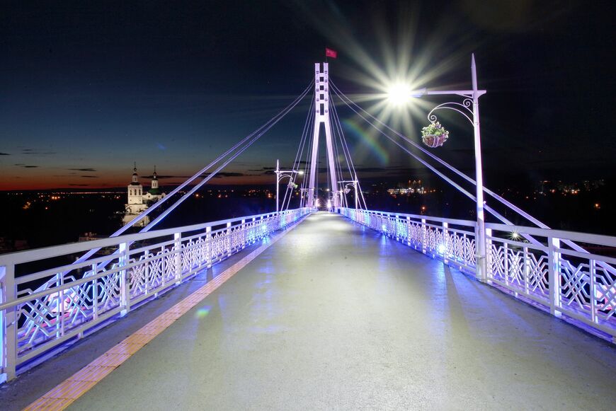 Мост влюбленных ночью