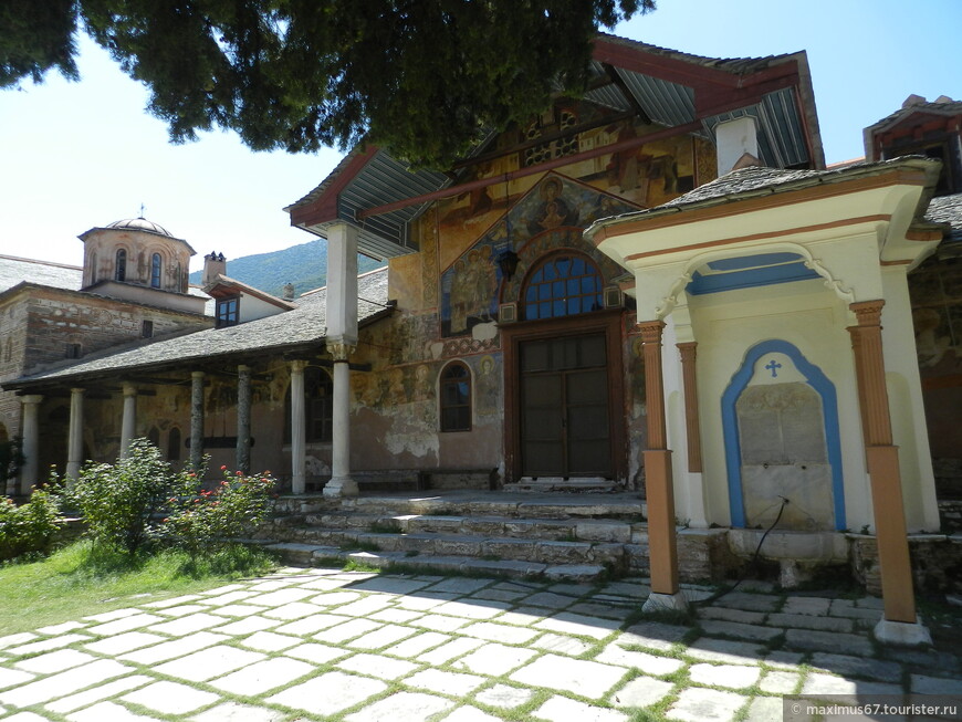 Великая Лавра — главный и самый первый монастырь Святой горы Афон