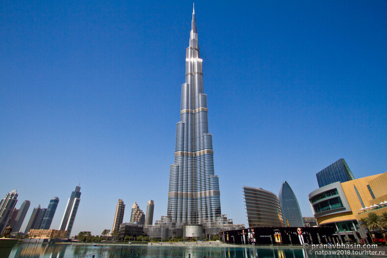 Самый известный символ Дубая — стремящаяся в небо Бурдж-Халифа. 