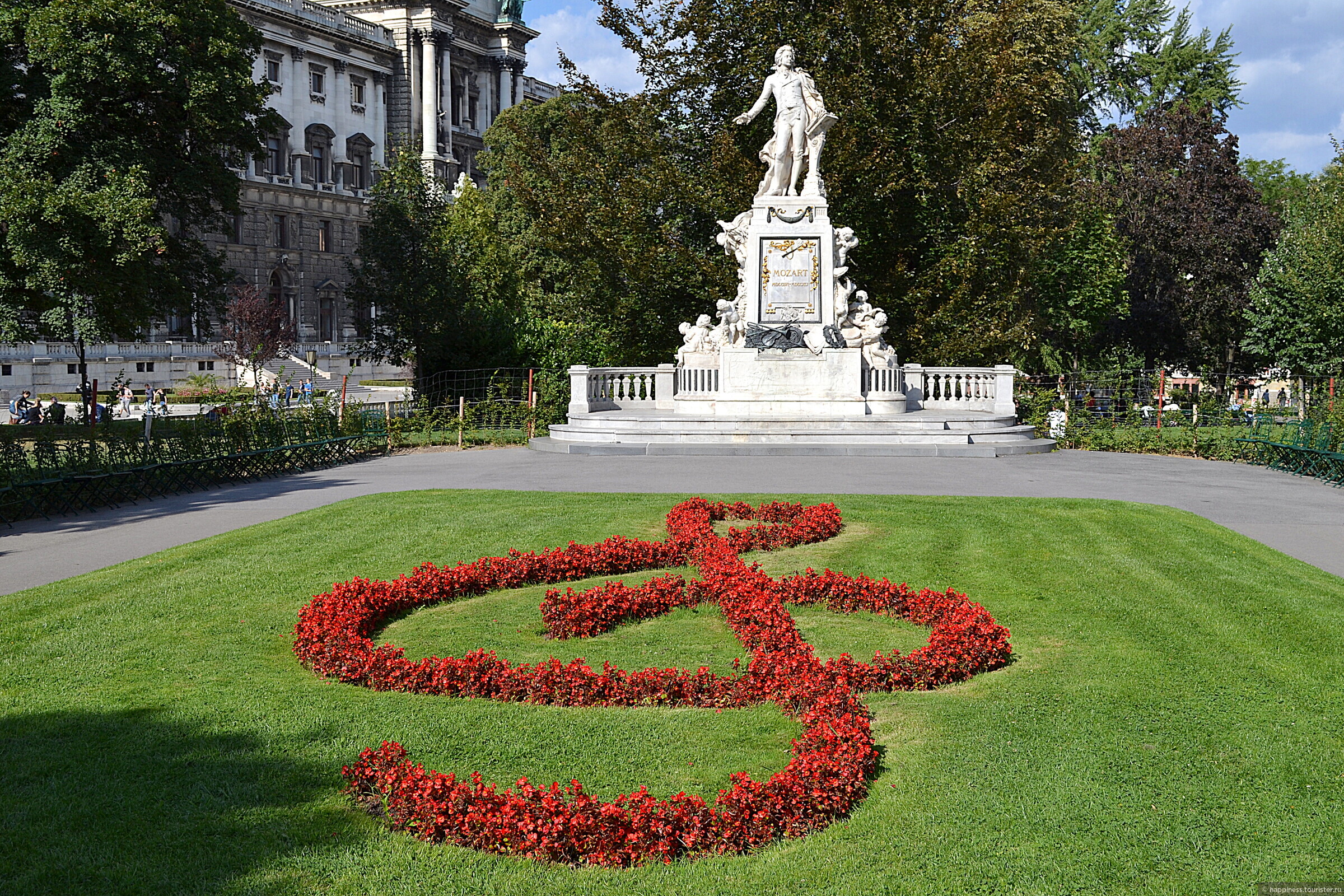 Вена 3 класс. Памятник Моцарту в Вене. Сад Бурггартен в Вене. Памятник Моцарту в Вене (Австрия). Памятник Моцарту в Бурггартен.