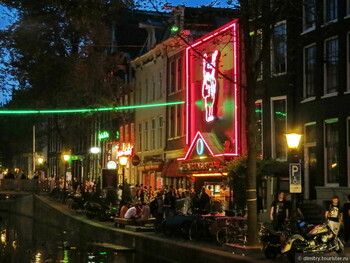В Амстердаме реформируют квартал Красных фонарей