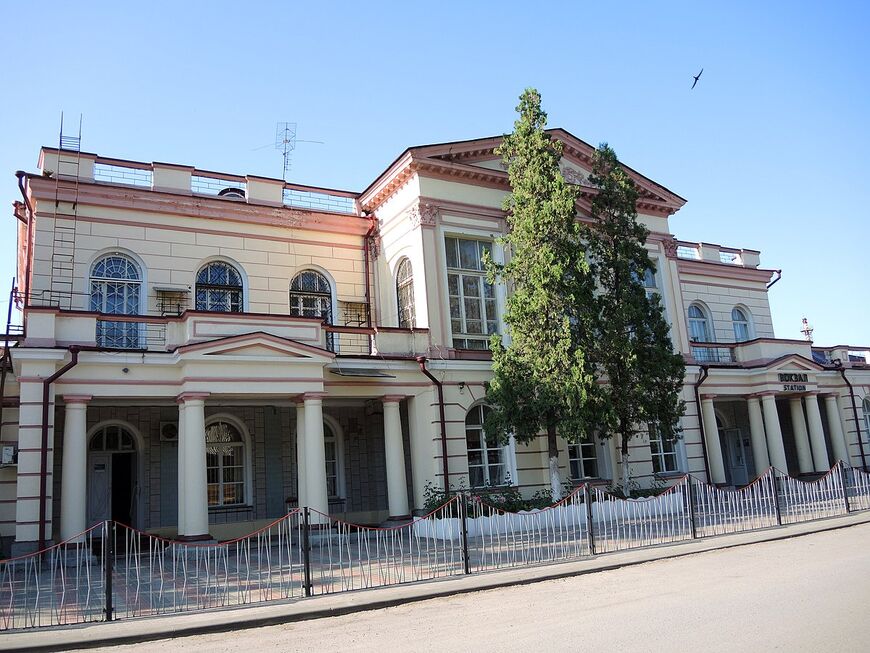Файл:Railway station Novocherkassk 2022.jpg - Википедия