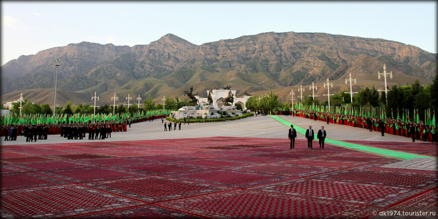 Туркменский праздник «День ахалтекинского скакуна»