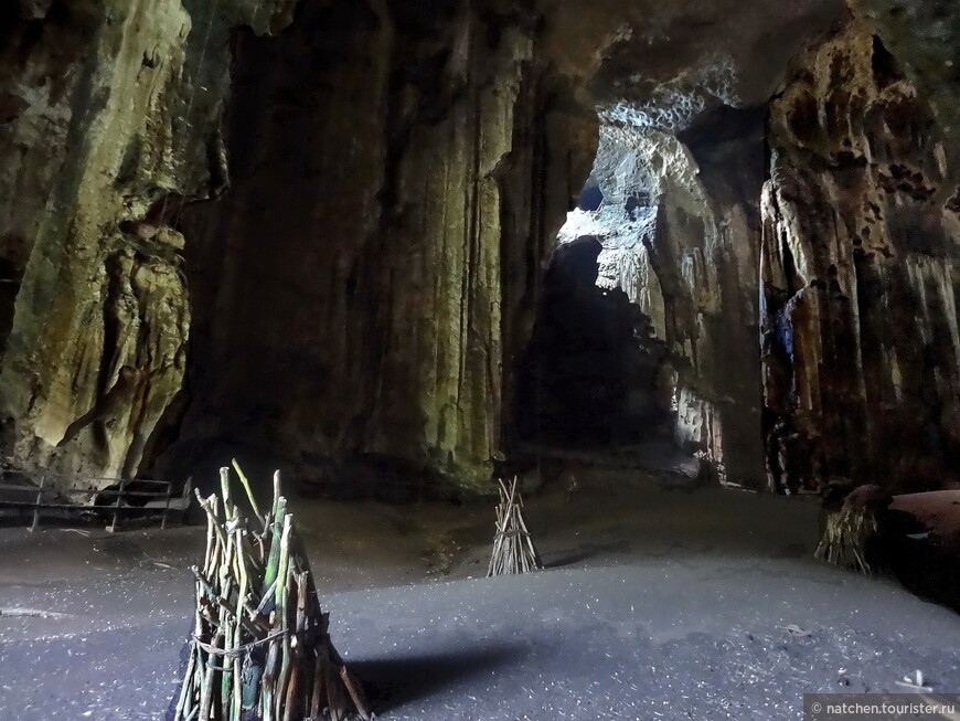 Сокровища Борнео: национальный парк Кинабалу, река Кинабатанган и пещера Гомантонг