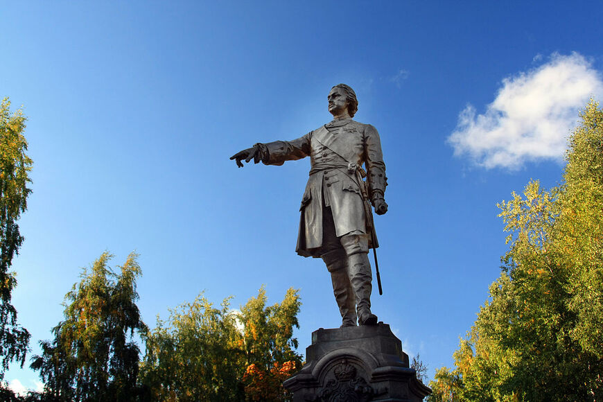 Памятник Петру I в Петрозаводске