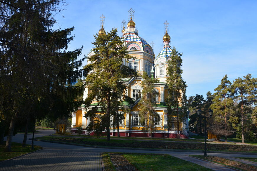 Вознесенский Кафедральный собор в Алматы