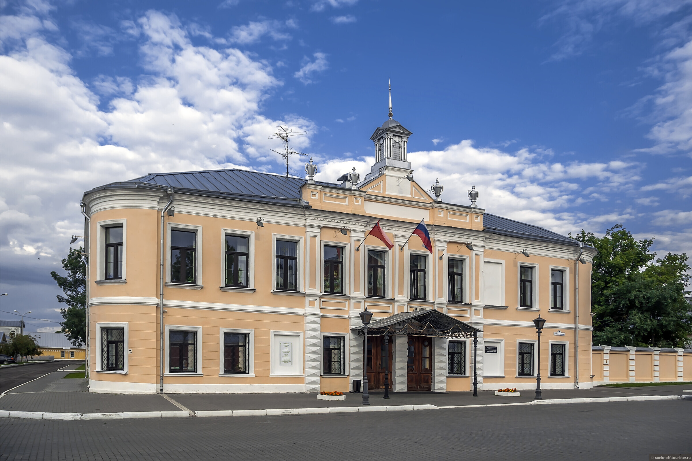 Коломенский кремль ул лажечникова 5 фото. Библиотека Лажечникова Коломна. Коломна Кремль улица Лажечникова. Здание городской управы Коломна. Коломна, ул. Лажечникова, 7.