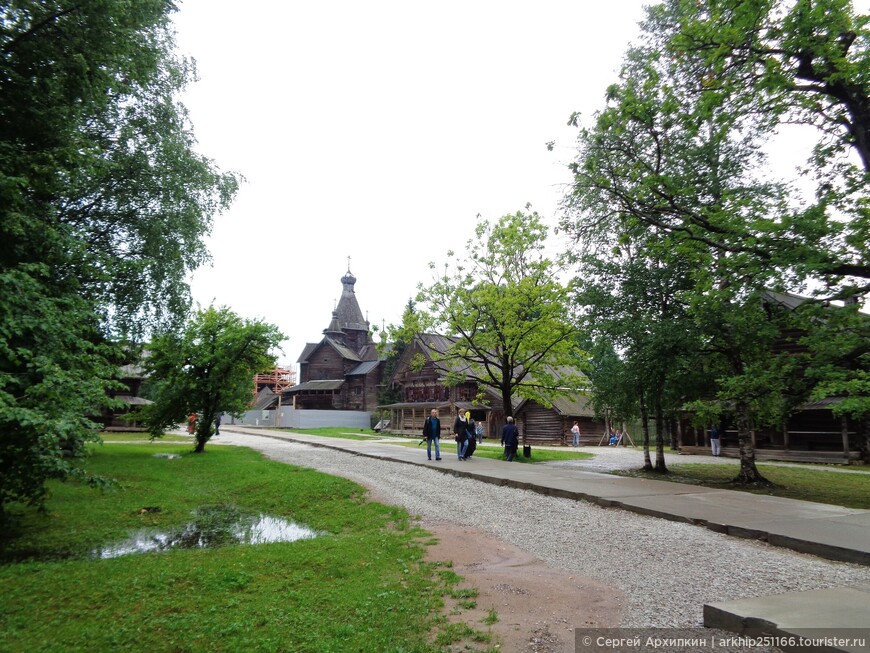 Лучшее возле Великого Новгорода — Витославлицы и Юрьев монастырь