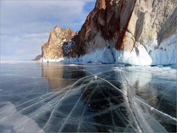МЧС советует туристам не выходить на лёд Байкала