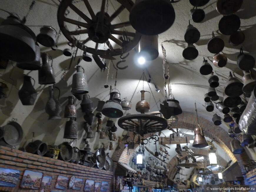 Подземный рынок «Мейдан базар»