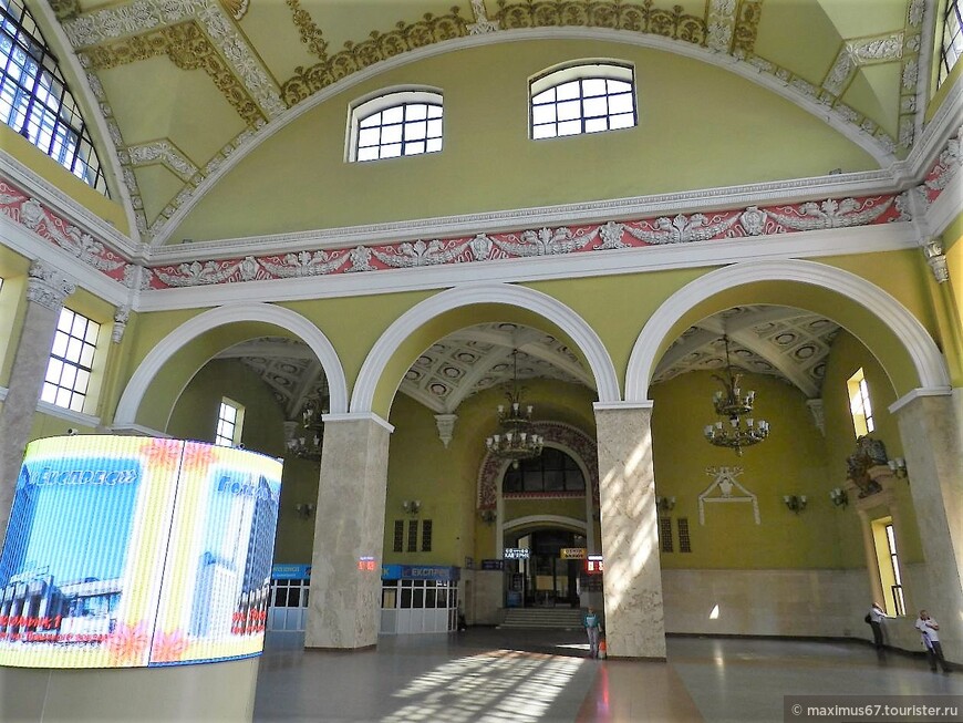 Южный вокзал в городе Харьков