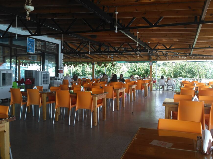 Пляжный ресторан Arpis Coral Bay