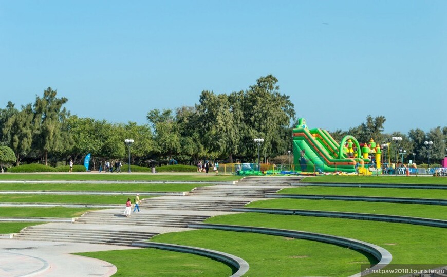 Парк или пляж? И парк и пляж Al Mamzar Beech Park