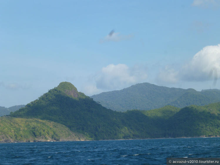 С острова Бусуанга на остров Палаван на лодке...