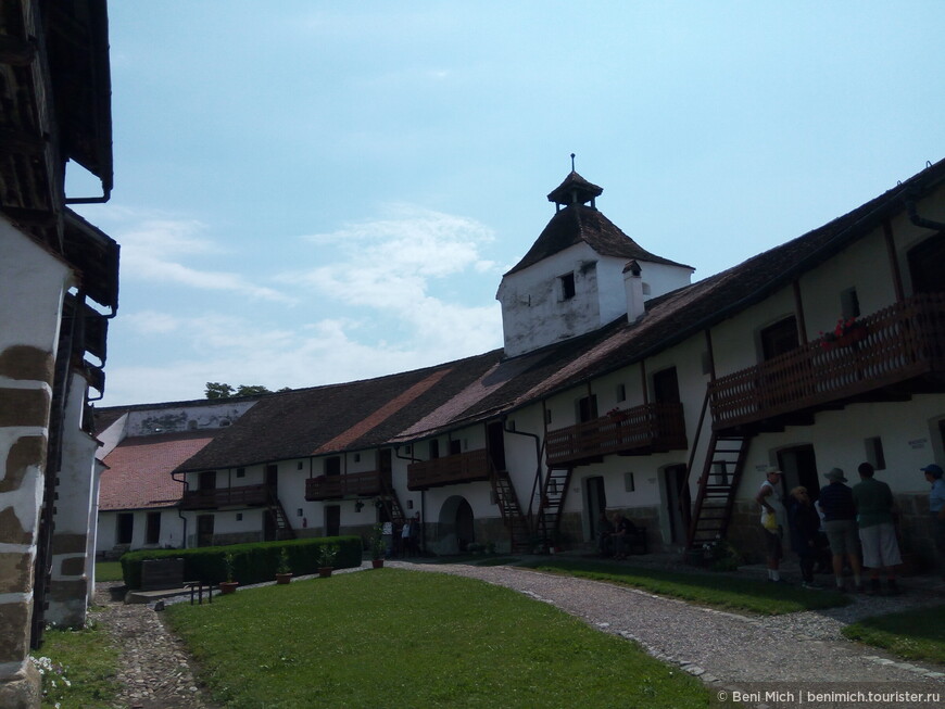 Фортификационные церкви Румынии — Прежмер и Харман