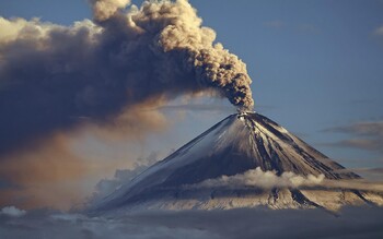 Власти Мексики ожидают сильного извержения вулкана рядом со столицей Мехико  