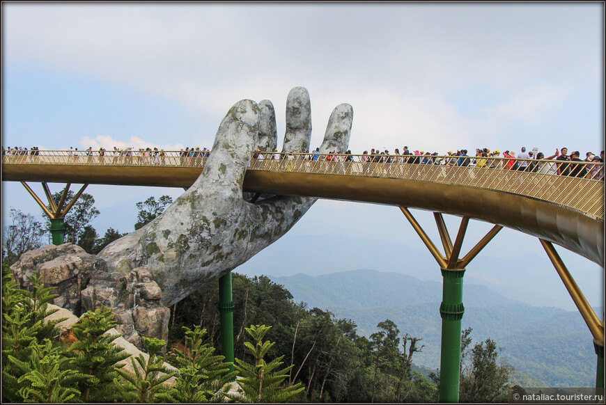 Ba Na Hills: Золотой мост и Французская деревня