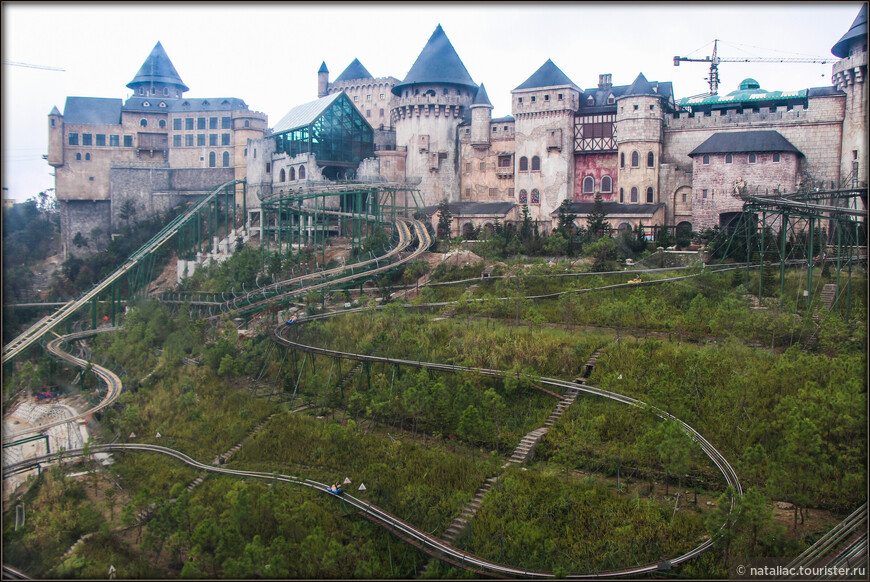 Ba Na Hills: Золотой мост и Французская деревня