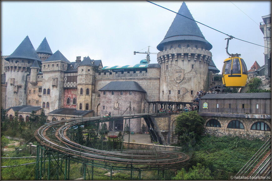 Ba Na Hills: Золотой мост и Французская деревня