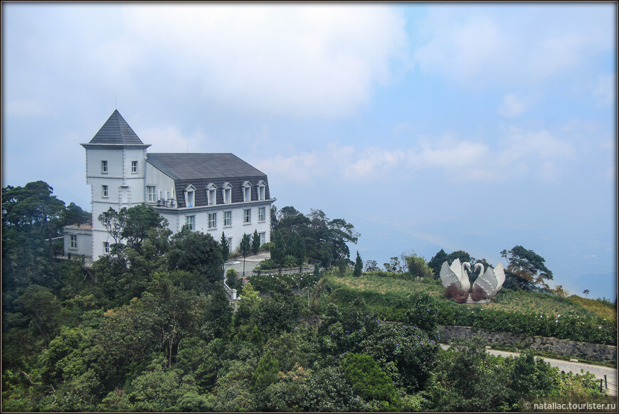 Ba Na Hills: Золотой мост и Французская деревня