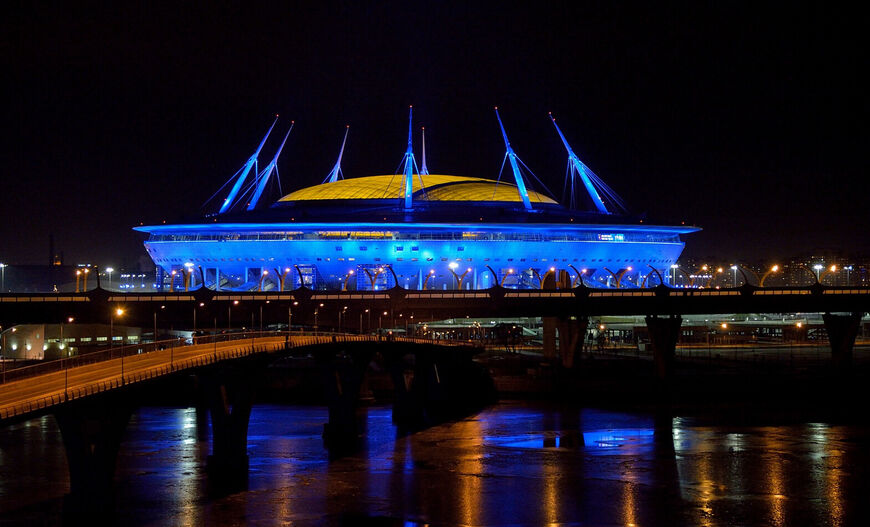 Стадион «Газпром Арена» в Санкт-Петербурге