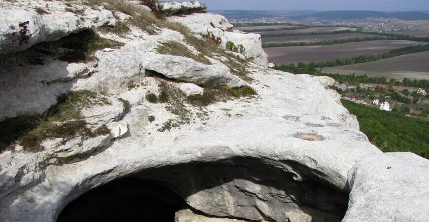 Змеиная пещера