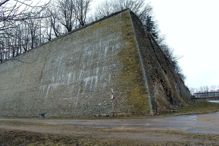Нарвский замок (Hermanni Linnus)