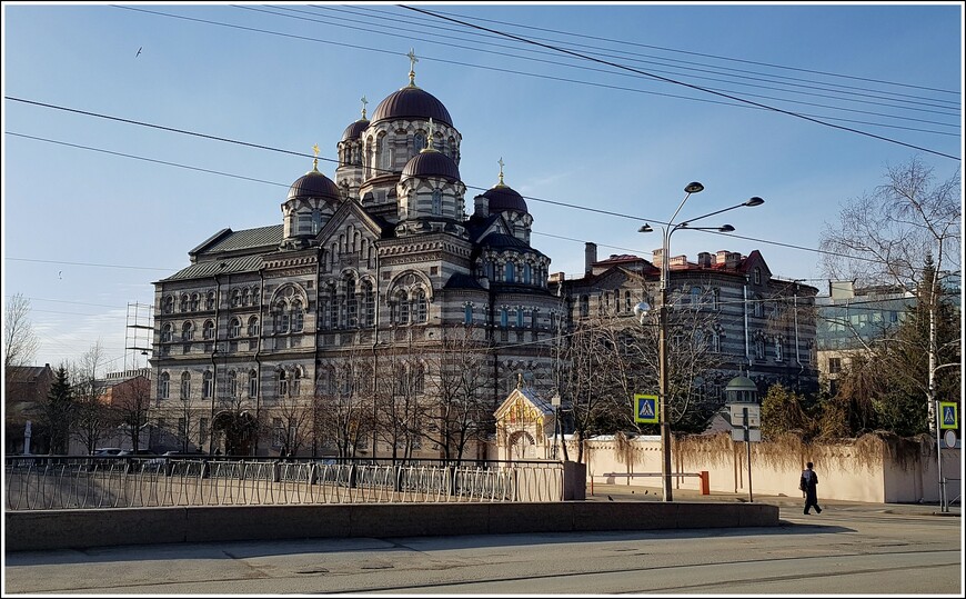 Весна, крокусы и военно-морской флот