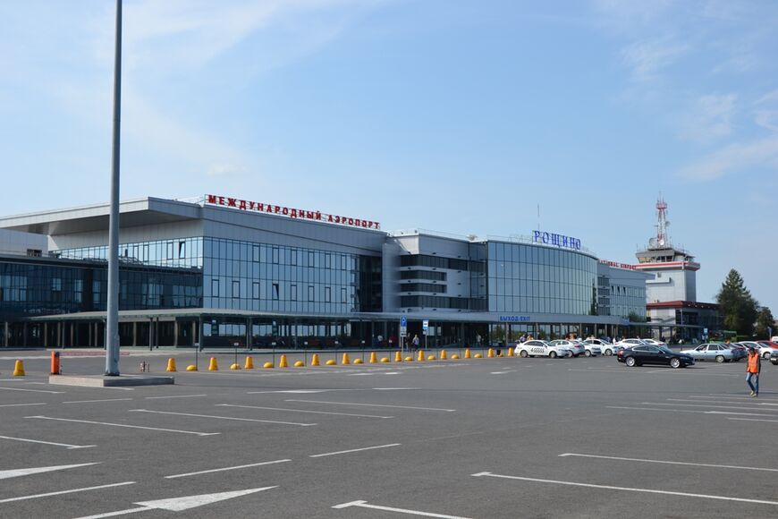 Аэропорт Тюмени «Рощино» имени Дмитрия Менделеева 