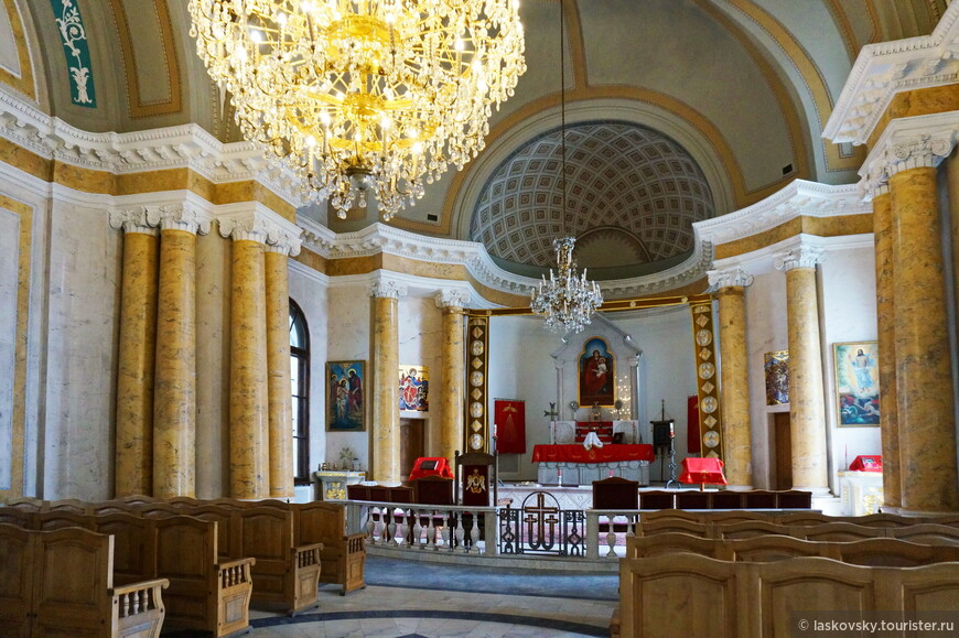 Такая петербургская армянская церковь