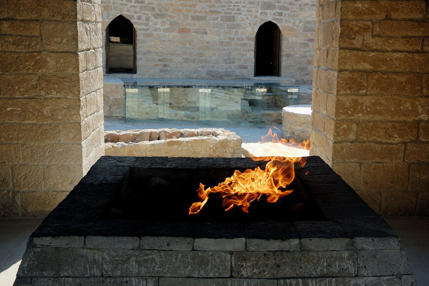 Храм Атешгях в Баку