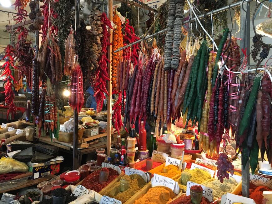 Центральный продуктовый рынок Бони в Батуми